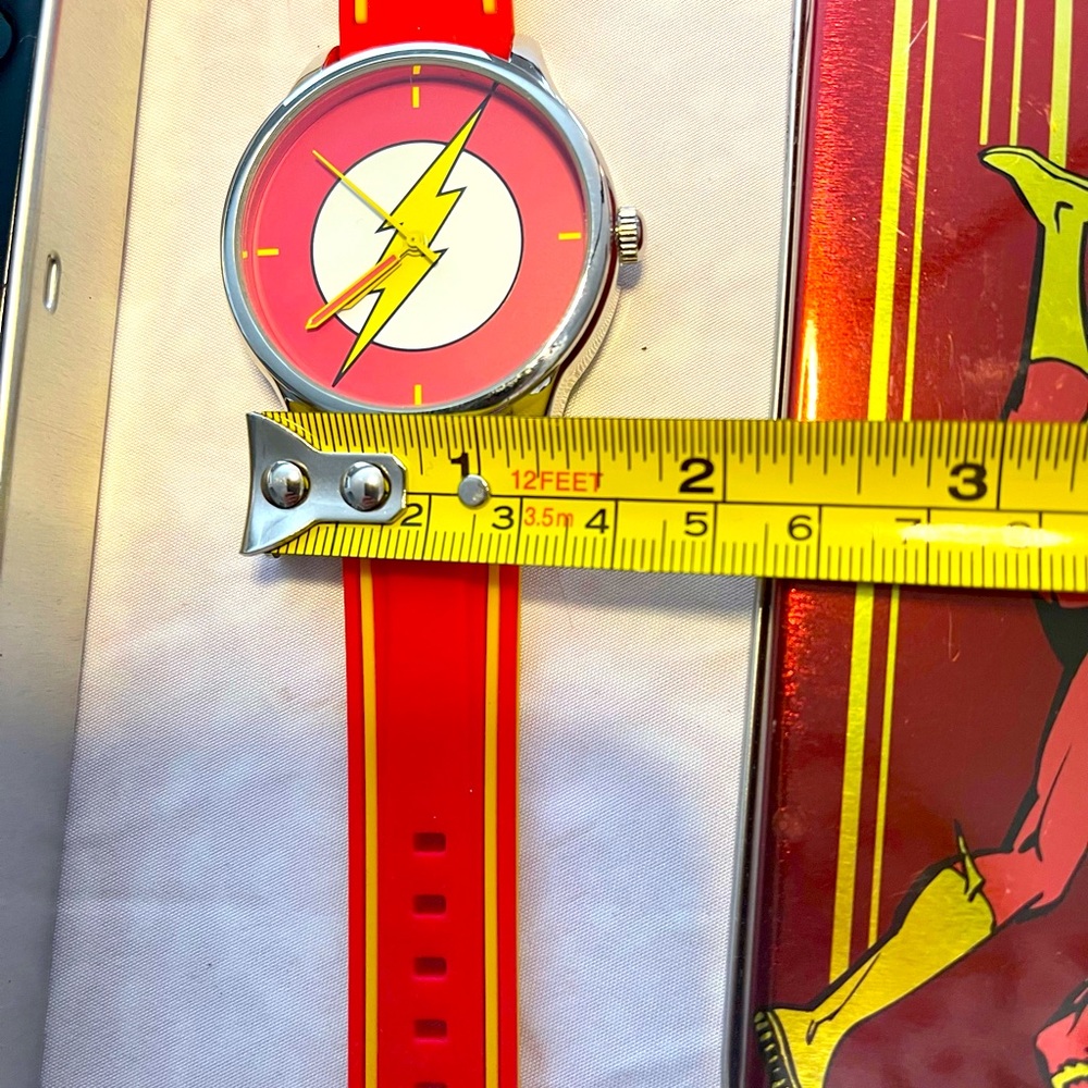 Authentic Eaglemoss Dc Comic The Flash Watch - image 4